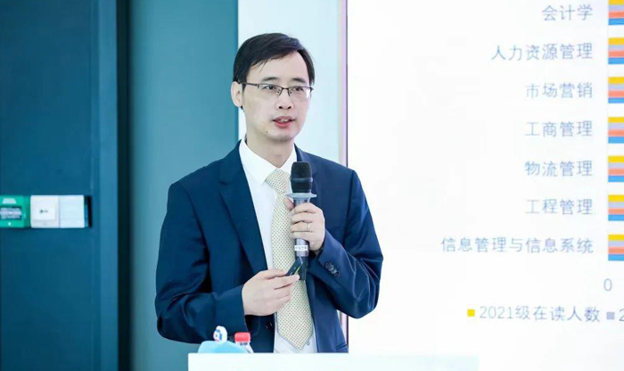 1664442340462066339.jpg 1664442340462066339.jpg